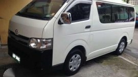 2010 Toyota Hiace Commuter MT White For Sale 