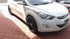 For sale Hyundai Elantra 2013 dec model manual