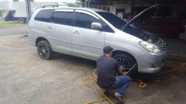 For sale 2010 Toyota Inova G Top of the line