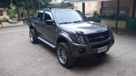 Isuzu D-max LX 2009 MT Gray Pickup For Sale 