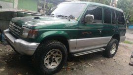 Mitsubishi Pajero exceed green for sale
