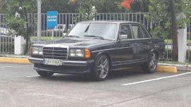 Mercedes Benz W123 Diesel 1982 MT Black For Sale 