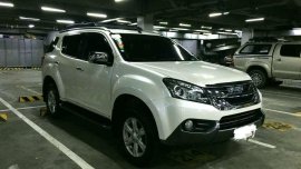 Isuzu MUX white 2.5 4x2 for sale 