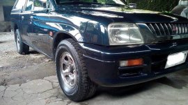 Well-kept Mitsubishi L200 2000 for sale
