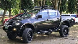 For sale Mitsubishi Strada 2012 glx manual