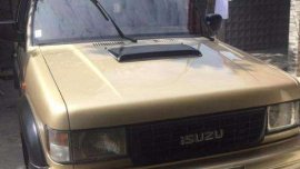 2000 Isuzu Trooper Bighorn 4x4x MT Golden For Sale 
