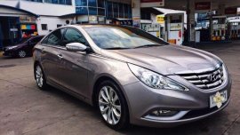 RUSH SALE Hyundai Sonata 2012 premium top of the line A T