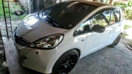 Honda Jazz 1.3 2012 MT White HB For Sale 