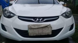 Hyundai Elantra Manual White Sedan For Sale 