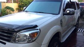 Well-kept Ford Everest 2013 M/T for sale
