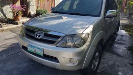 2005 Toyota Fortuner G AT Silver SUV For Sale 