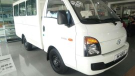  2018 Hyundai H100 Dual AC vs L300