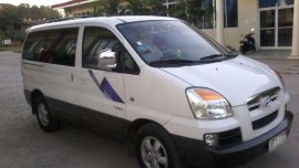 Hyundai Starex 2005 AT White Van For Sale 