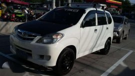 Toyota Avanza J 1.3 VVTi White SUV For Sale 