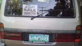 Japanesse Toyota HIACE Commuter Van 1998