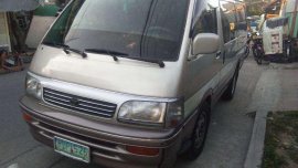 LIKE NEW Toyota Hi-ace FOR SALE