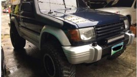 Mitsubishi Pajero 3.0 Gas 4x4 AT Blue For Sale 