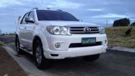 2010 Toyota Fortuner 4x2 G Dsl AT FOR SALE
