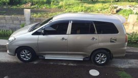 Toyota Innova E 2010 diesel Rush SALE