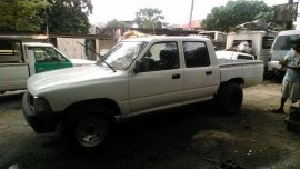 1996 Toyota Hilux 4x2 MT Diesel White For Sale 