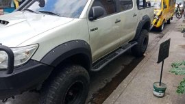 Toyota Hilux E 2013 Manual Silver Pickup For Sale 