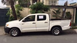 Toyota Hilux Pick-up J 2008 MT White For Sale 