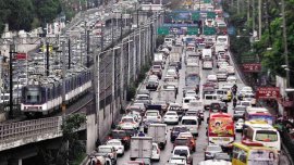7 safety tips for driving during traffic congestion in the Philippines