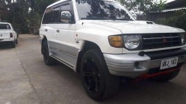 Rush sale Mitsubishi Pajero Fieldmaster 1999