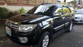Toyota Fortuner 2011 G AT Black Diesel For Sale 