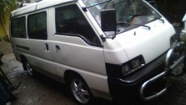 Hyundai Grace D4BX 1998 Manual White For Sale 