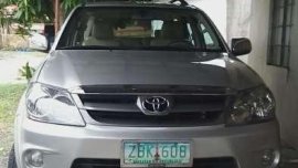 Toyota Fortuner Diesel AT 2005 Silver For Sale 