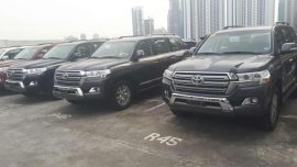 Land Cruiser Full Option 2018 (Brand new)with unit available