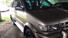 Isuzu Crosswind XUVi 2004 AT Beige For Sale 