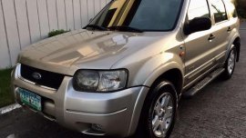 Ford Escape 4x4 2005 AT Silver SUV For Sale 