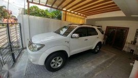 Toyota Fortuner 2007 Automatic 2.7 Gas Engine for sale