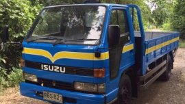 Well-kept Isuzu Elf for sale