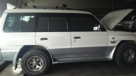 Well-maintained Mitsubishi Pahero 2000 for sale