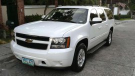 2011 Chevrolet Suburban White for sale