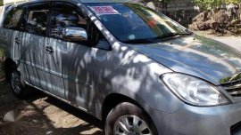 Toyota Innova v 2010 top of the line model for sale