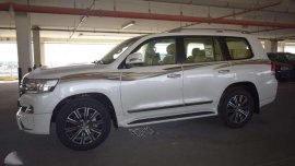 2018 Toyota Land Cruiser DUBAI Platinum for sale