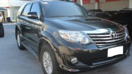Well-maintained Toyota Fortuner V 2013 for sale