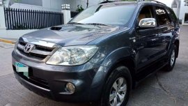 Toyota Fortuner 4x4 D4D 2005 AT Gray For Sale 