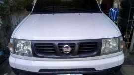 For sale Nissan Bravado 2010 white
