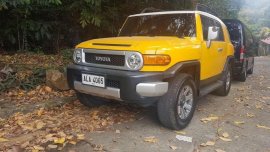 2015 Toyota FJ Cruiser local4x4 yellow automatic