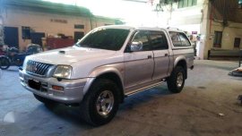 2002 L200 STRADA 4 x 4 manual for sale 