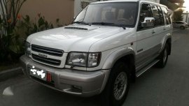 Rush sale! Isuzu Trooper local owner leaving 2001