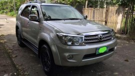 Toyota Fortuner 2.5 D4D AT Silver SUV For Sale 