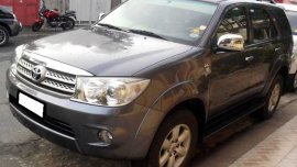 Toyota Fortuner G 2011 diesel automatic for sale