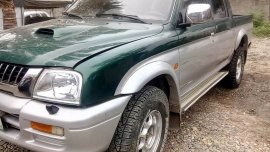 Mitsubishi Strada Endeavor 2002 manual diesel for sale