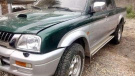 Mitsubishi Strada endeavor manual 4x4 2002 diesel for sale